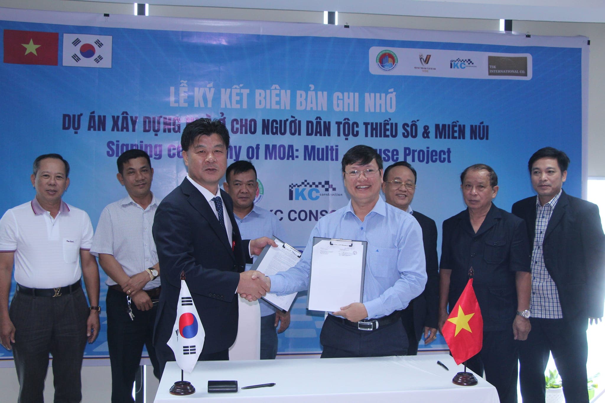Nghiên cứu dự án & Hợp tác quốc tế