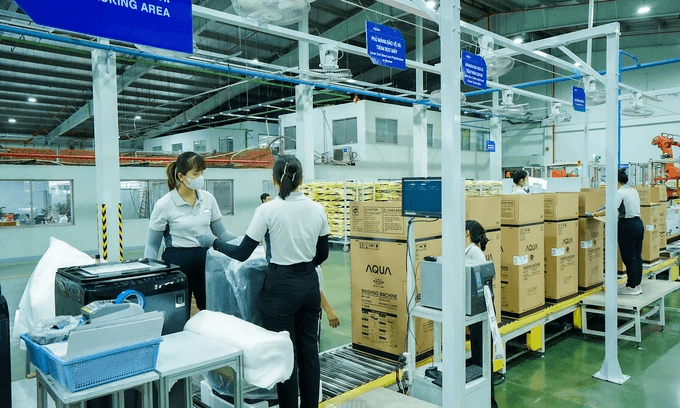 Vietnam must ensure tax policy stability to retain and attract foreign investors: officials